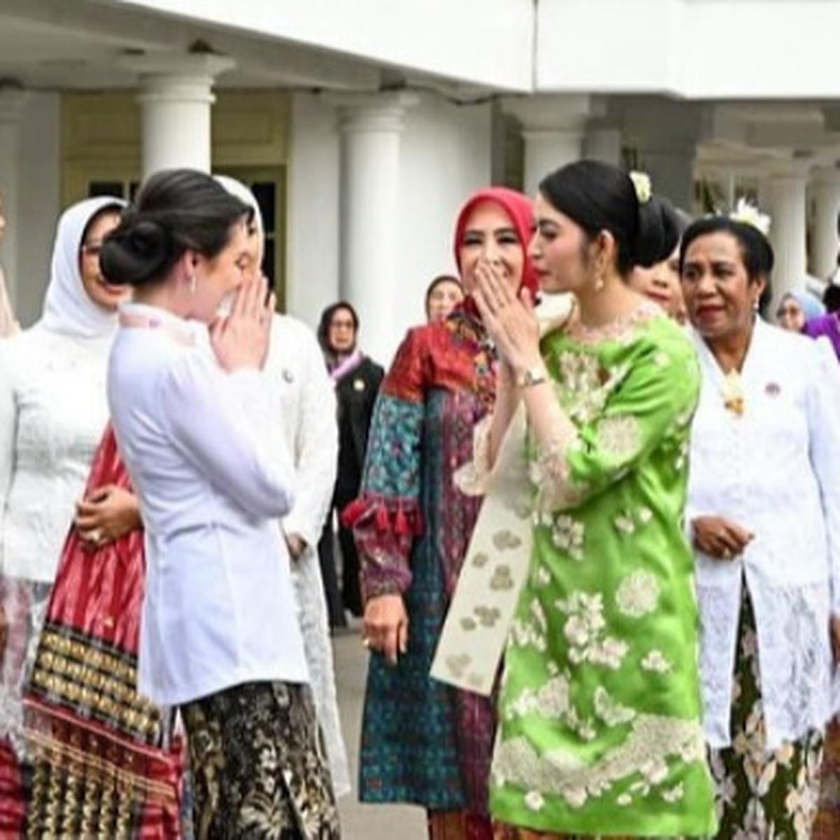 Duo Cantik Menawan, Potret Arumi Bachsin Bareng Selvi Ananda saat Dilantik Jadi Ketua Dekranasda Jatim Curi Perhatian