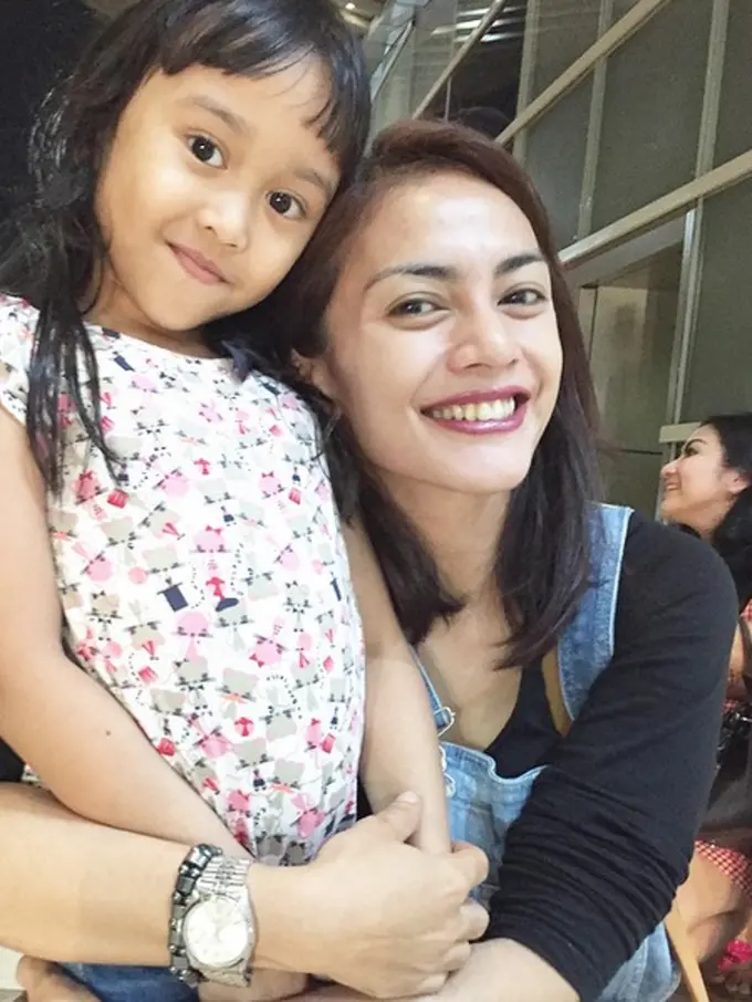 [Bintang] Masayu Anastasia dan Samarra Anaya Amandari  