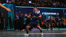 Pemain Fury Squad, Falcao mengontrol bola dalam laga Futsal X Series 2 melawan Nova Titans di GOR UNJ, Rawamangun, Jakarta, Sabtu (17/01/2026). (Bola.com/Bagaskara Lazuardi)