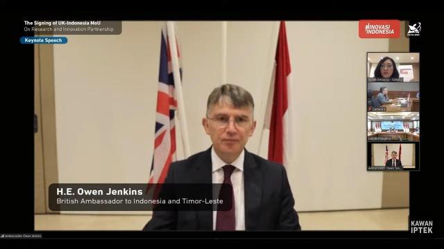 Duta Besar Inggris untuk Indonesia dan Timor Leste, Owen Jenkins saat berbicara dalam acara webinar penandatanganan perjanjian (MoU) kerjasama riset dan teknologi Inggris-Indonesia pada Rabu (5/8/2020) (Photo by: Kemenristek BRIN/British Embassy Jakarta)