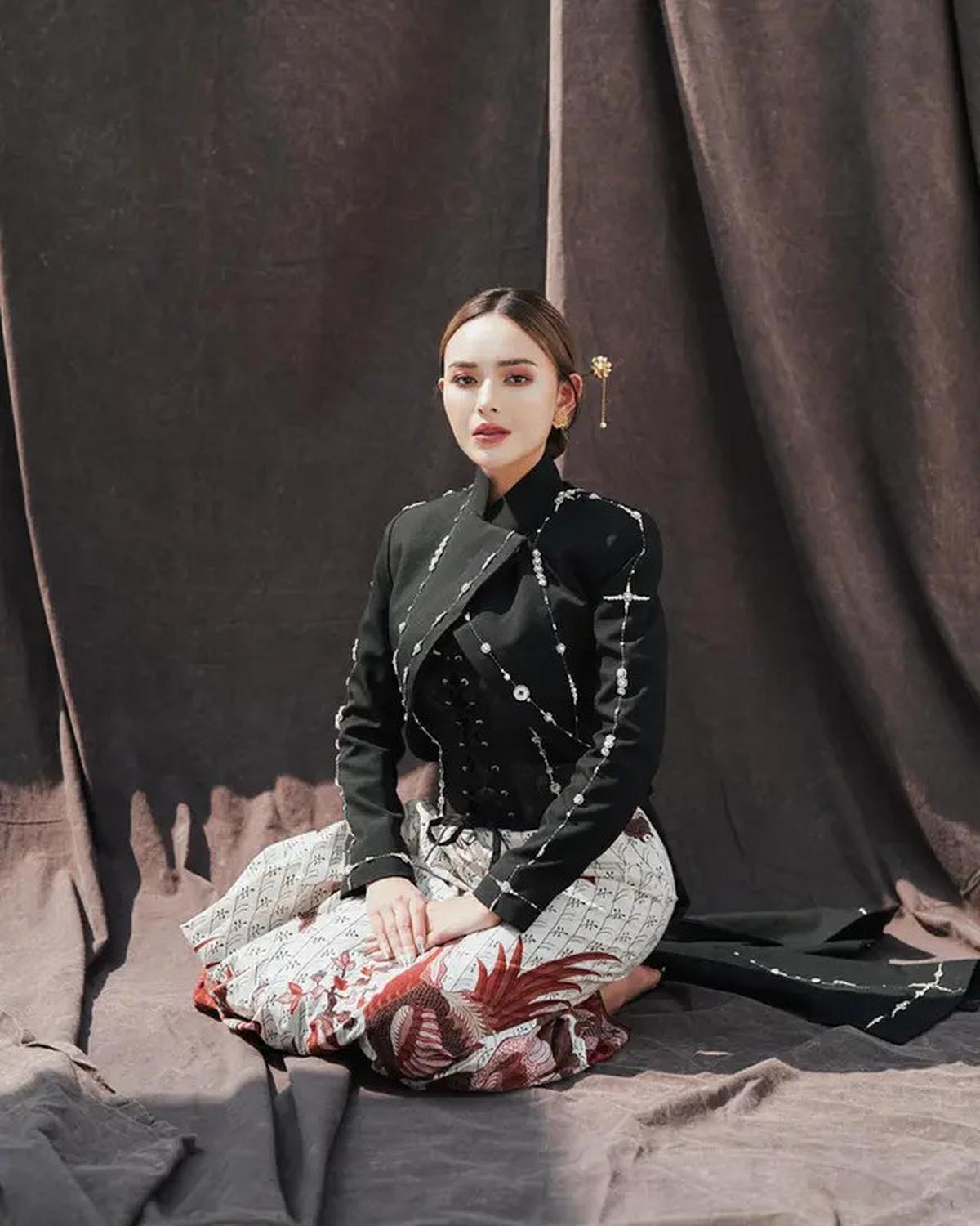 Amanda Manopo Teringat Kesetiaan Ayah Setelah Baca Naskah 1 Imam 2 Makmum: Ini Papaku Banget...