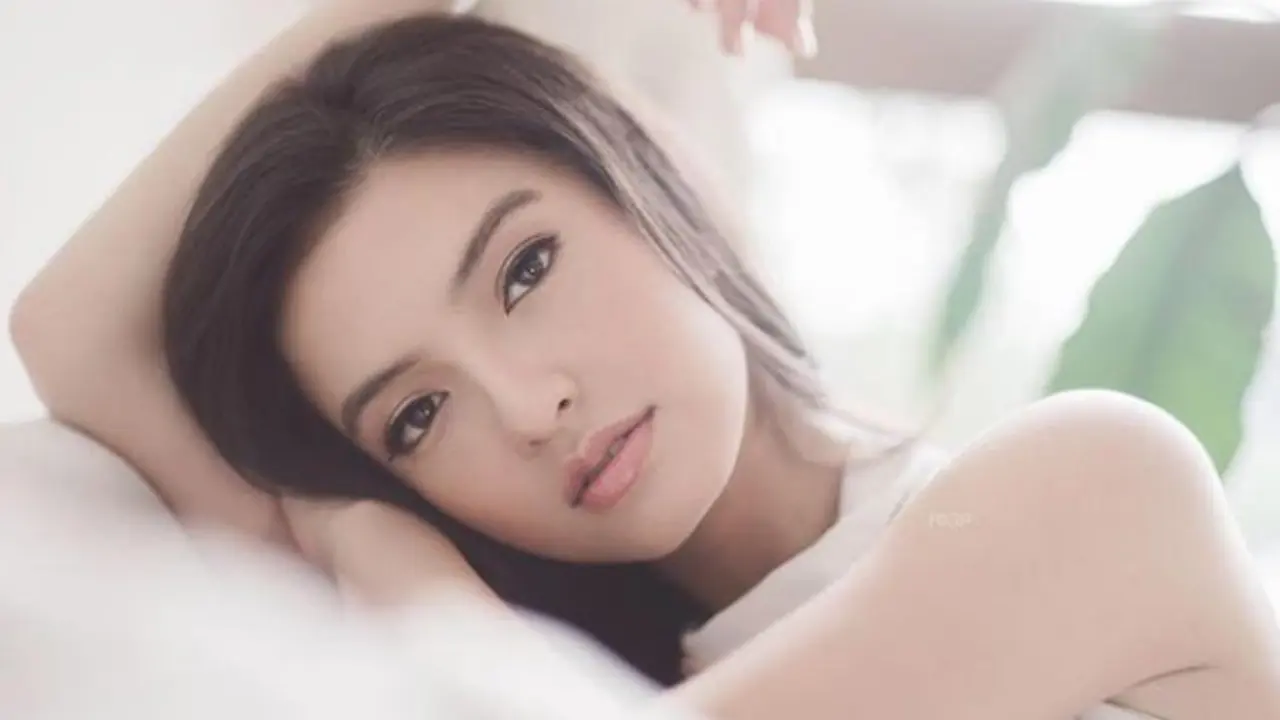 Intip 7 Makeup Andalan Raline Shah