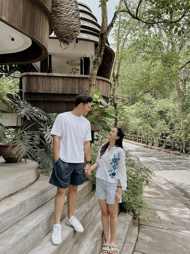Azriel Hermansyah dan Sarah Menzel. (Foto: Dok. Instagram @ssarah_menzel)