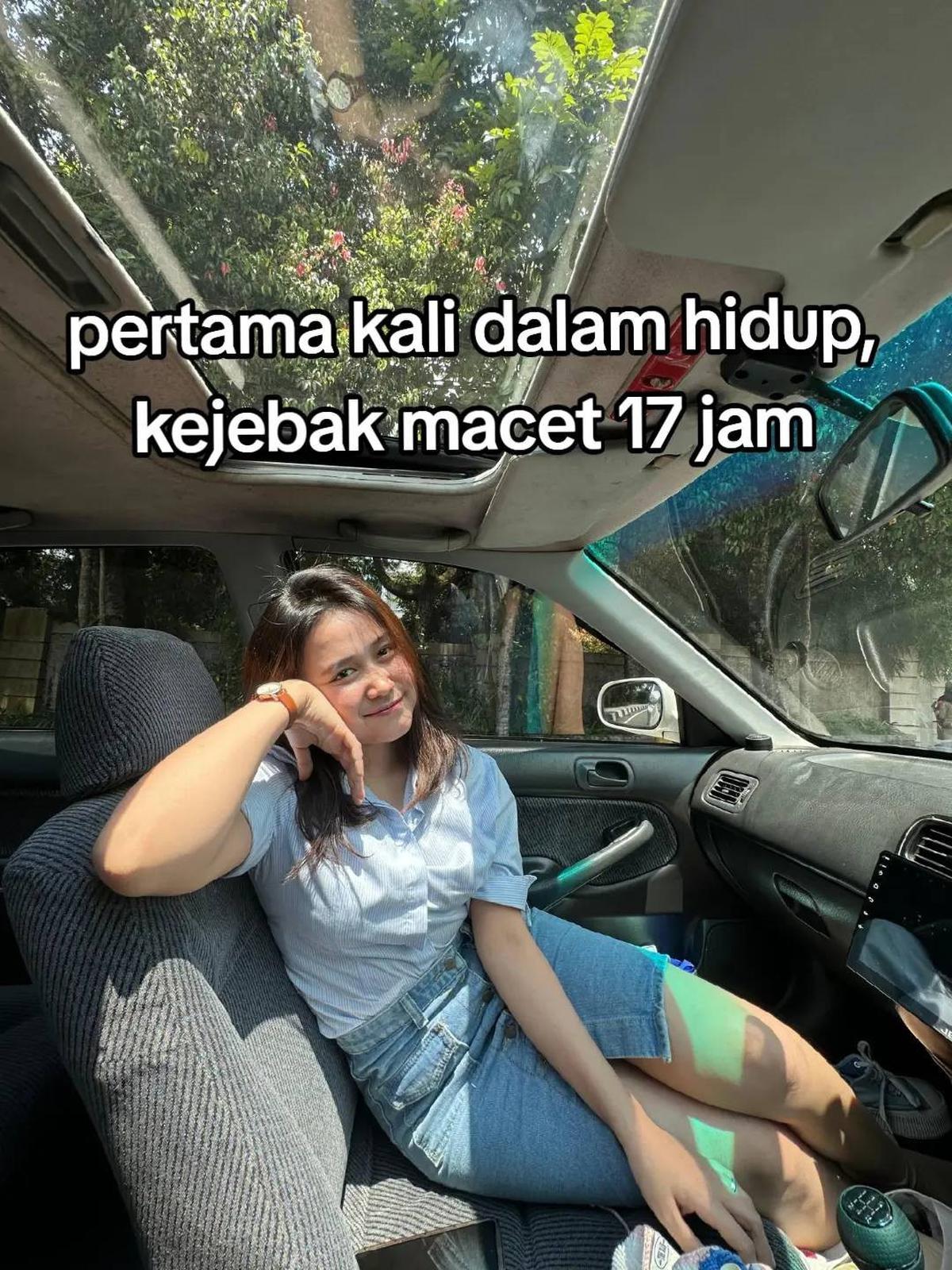 Terjebak Macet Selama 17 Jam, Kisah Wanita yang Lakukan Perjalanan ke Puncak Ini Curi Perhatian