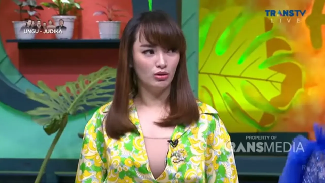 [Fimela] Zaskia Gotik
