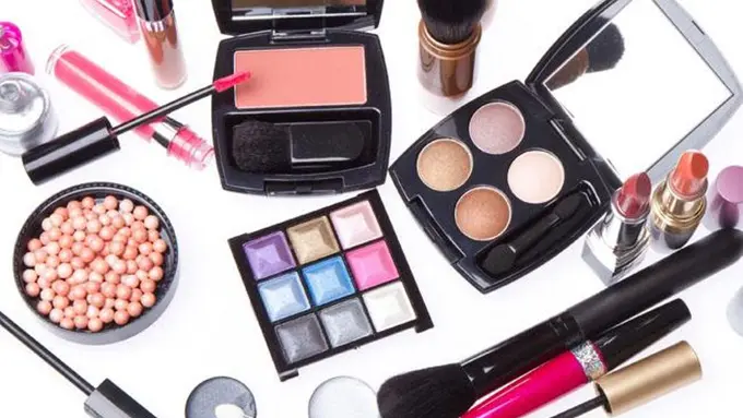 5 Tempat yang Harus Kamu Hindari untuk Menaruh Makeup