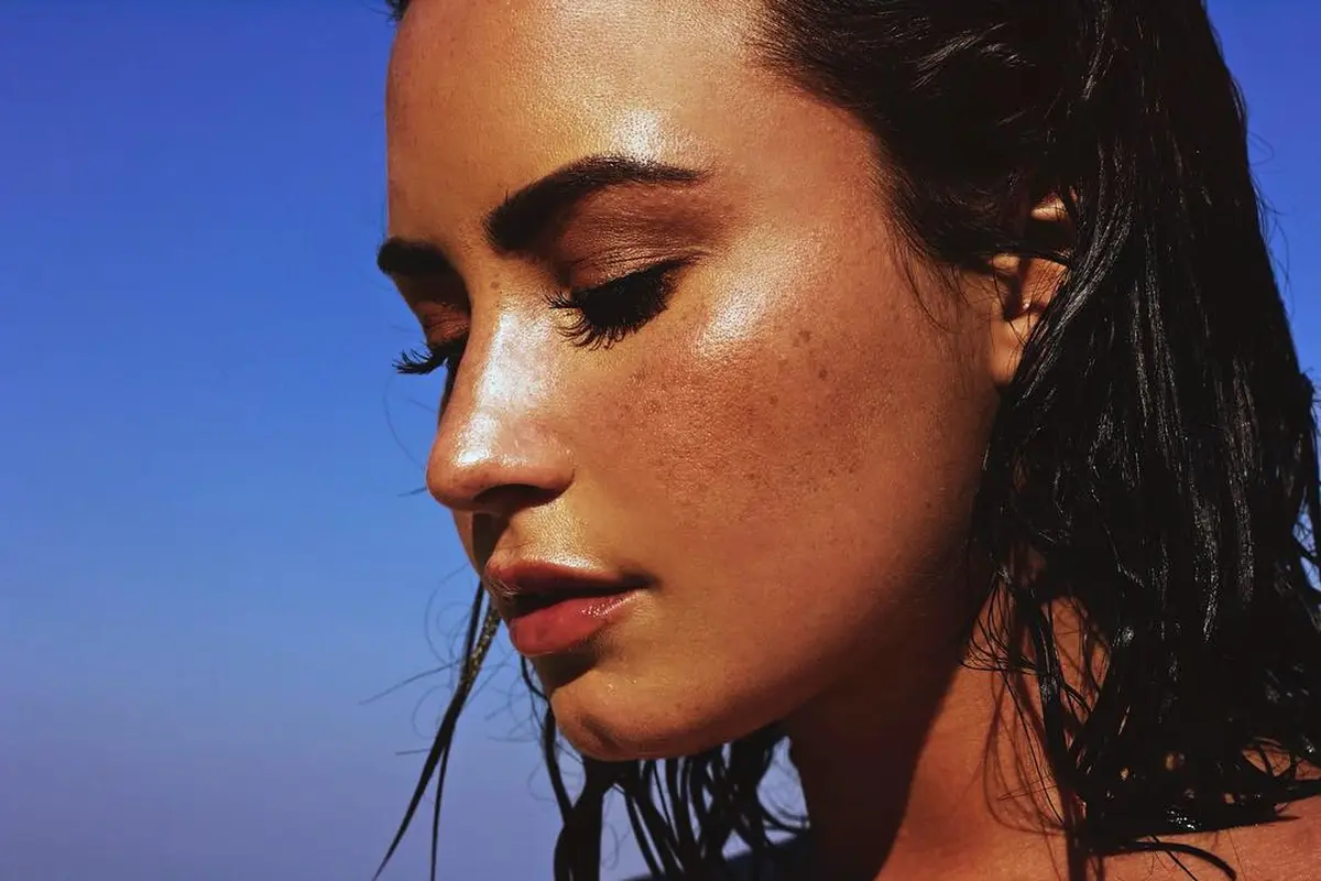 [Bintang] Demi Lovato