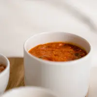 Satu saus homemade bisa menjadi pelengkap berbagai hidangan. Simak resep sederhana dengan perpaduan rasa gurih, manis, dan sedikit asam yang mudah dibuat. (Foto/Dok: Pexels)