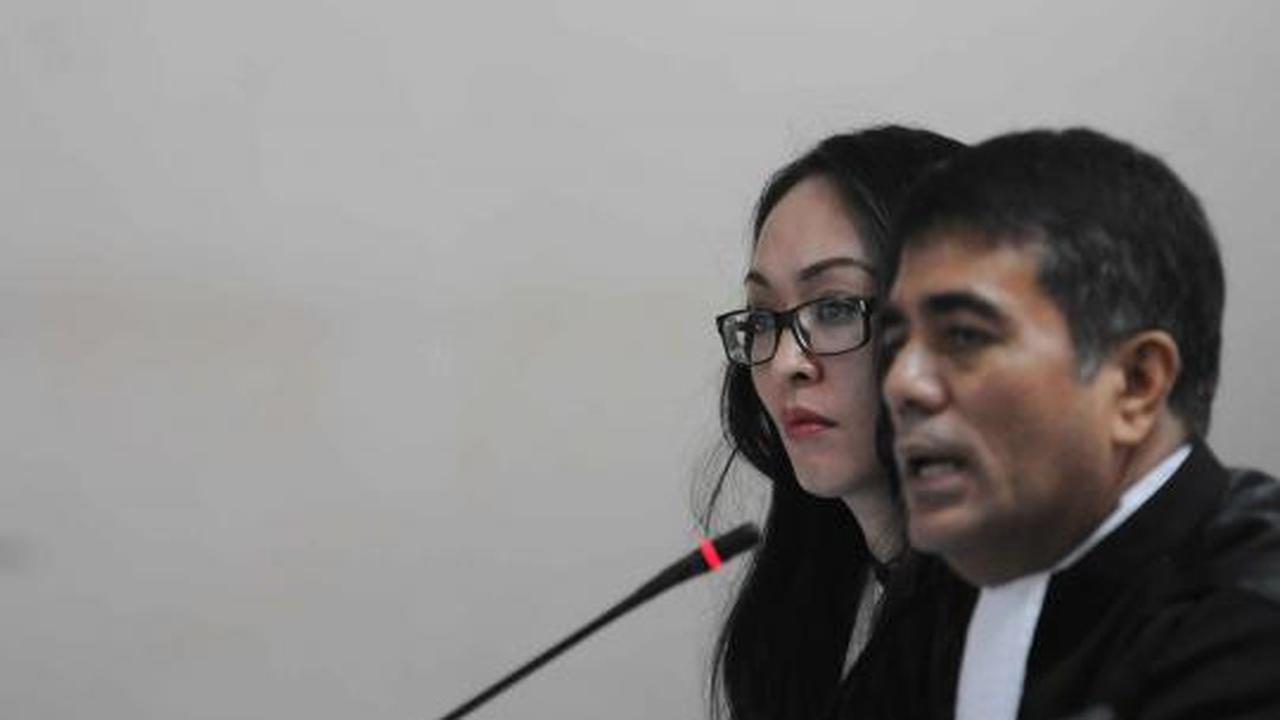 Dua wartawan foto jadi saksi sidang Angie