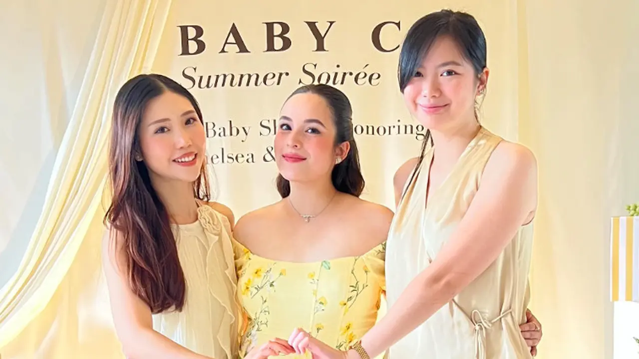 Pesona Bumil Cantik Chelsea Islan di Momen Baby Shower, Glowing Maksimal dengan Summer Dress