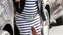 Kakak pertama The Kardashians, Kourtney, hamil di tahun 2014. Ia pun terlihat cantik dan kasual. (BROADIMAGE/REX/SHUTTERSTOCK/HollywoodLife)