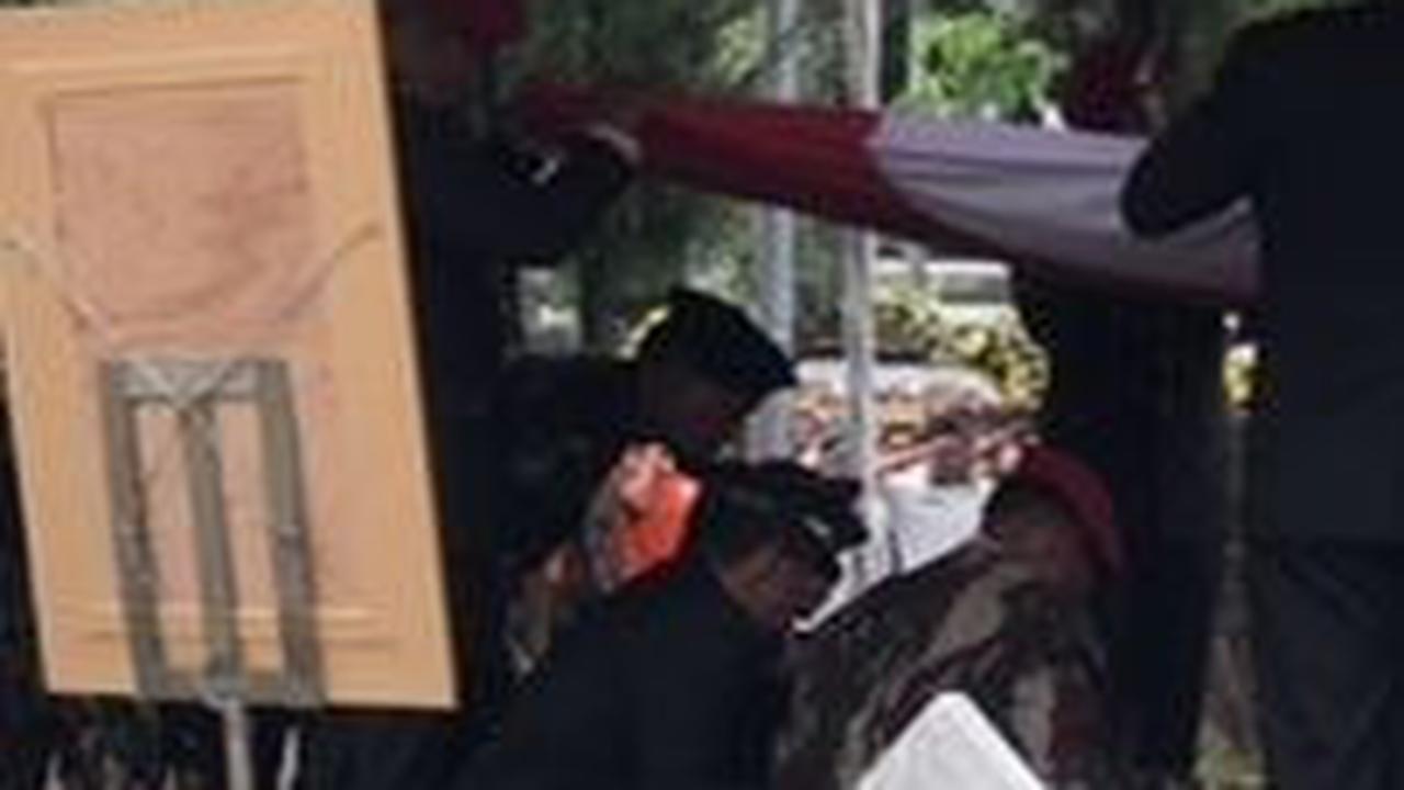 Azan Zuhur Iringi Pemakaman Doni Monardo di TMP Kalibata