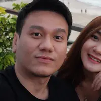 Kemesraan Cita Citata dan Richard R. Pondaag saat sedang berlibur di Bali. (via Instagram)