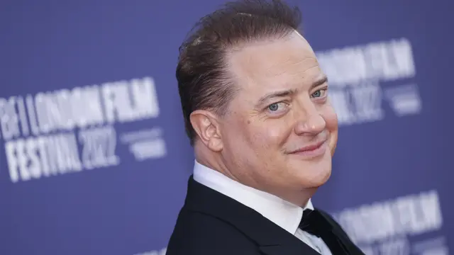 Brendan Fraser Tampil Necis di Karpet Merah London Film Festival