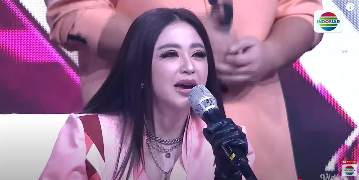 Potret Cantik dan Gemas April Peserta D'Academy 7 Asal Cirebon, Dewi Perssik Sebut Mirip Lesti Kejora