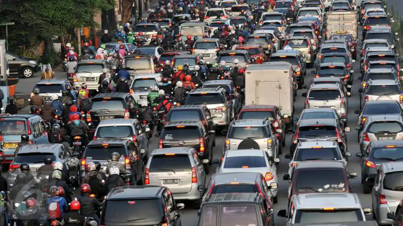 Senin Pagi, Jalanan Ibu Kota Kembali Padat