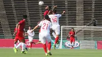 Duel Timnas Indonesia U-22 Vs Vietnam pada semifinal Piala AFF U-22 2019 di Olympic Stadium, Phnom Penh, Minggu (24/2/2019). (Bola.com/Zulfirdaus Harahap)