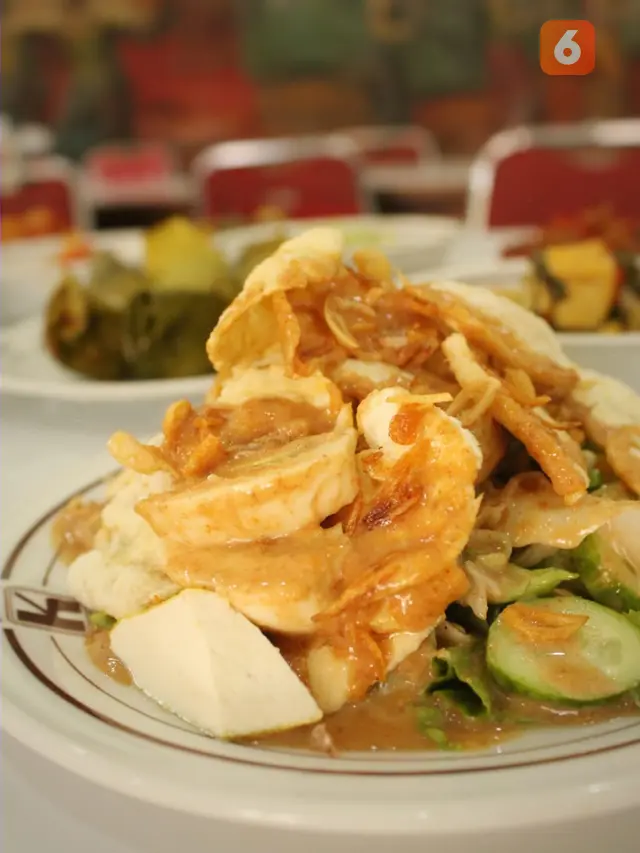 Menu di Rumah Makan Kentjana Cirebon (Liputan6.com/Panji Prayitno)