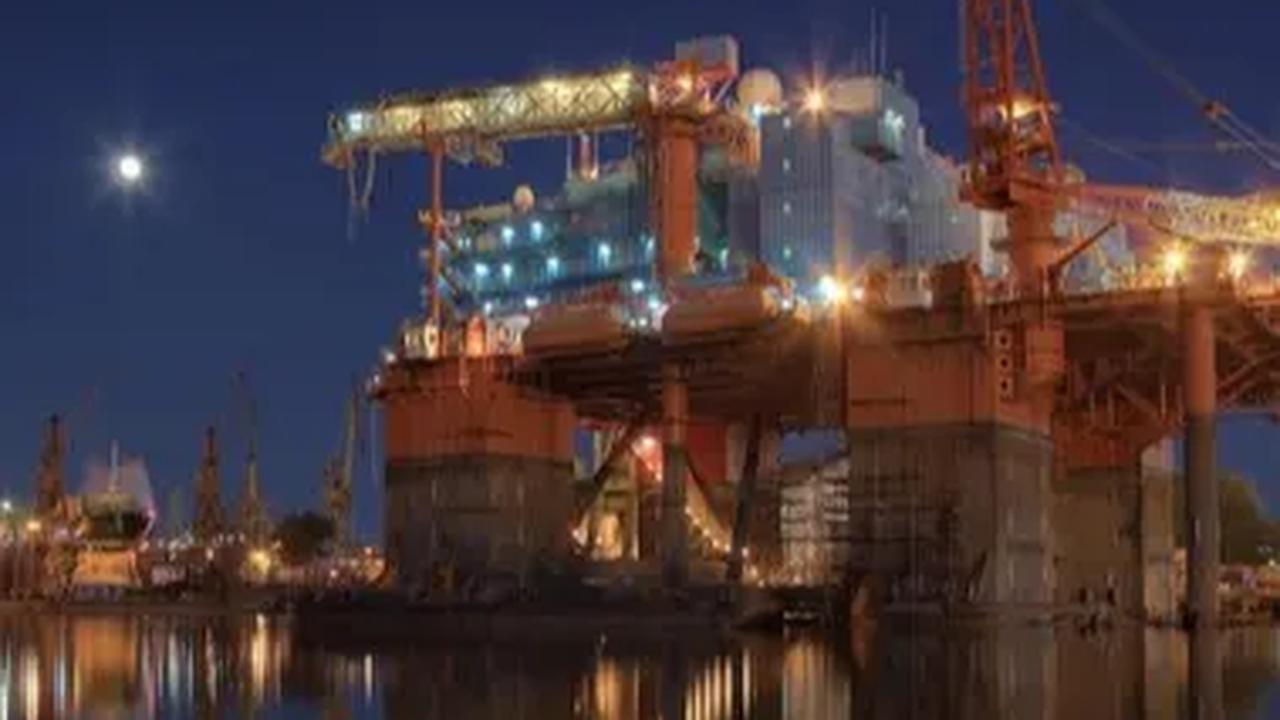 PT Pertamina Hulu Energi (PHE) bersama Petronas Masela telah sukses mengakuisisi kepemilikan Shell Upstream Overseas Services (I) Limited di Blok Masela, Maluku.