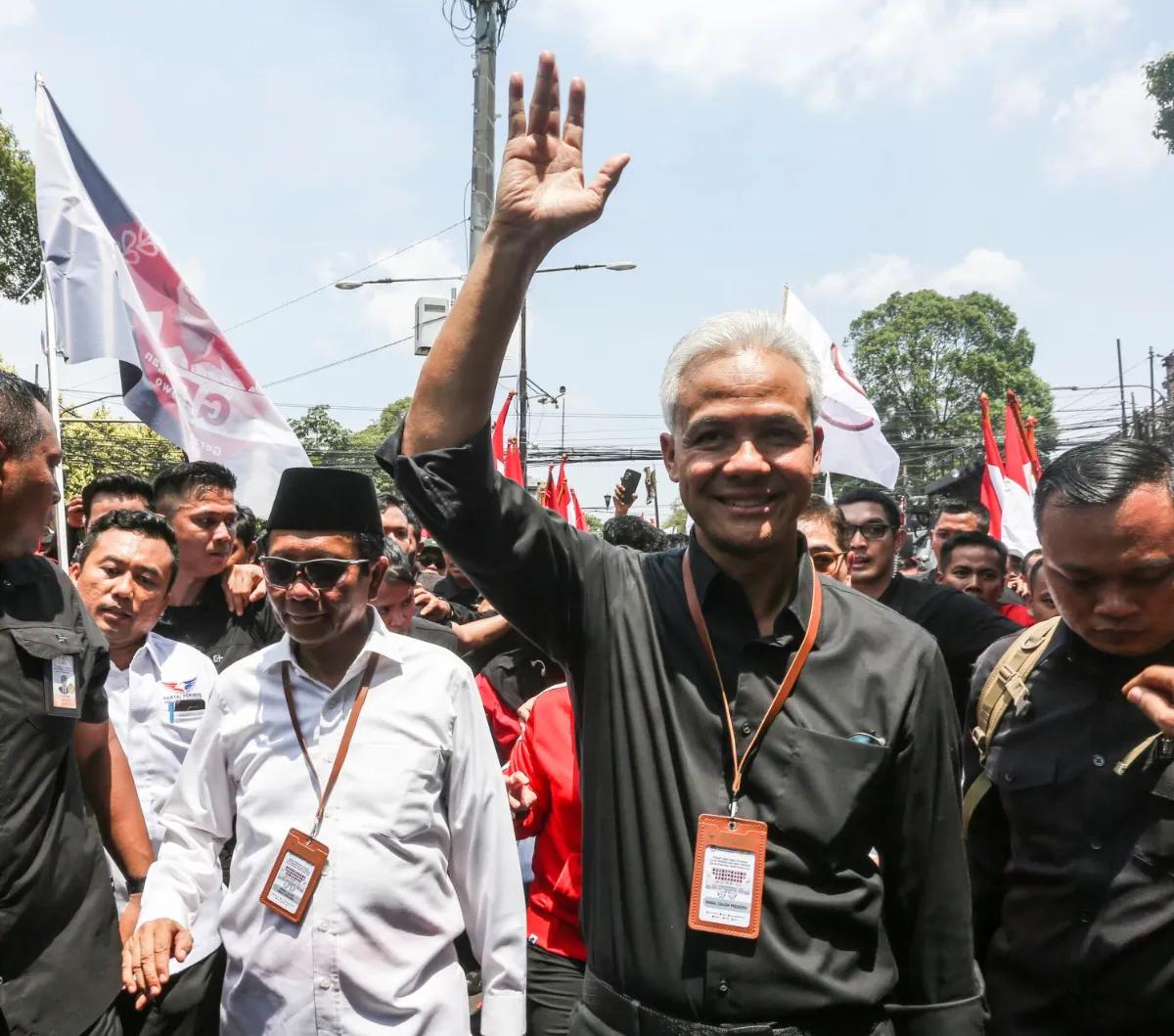 Ganjar menyebutkan bahwa dirinya bersama Mahfud MD bukanlah untuk meraih kekuasan.<br><br>Tapi membuat bangsa Indonesia lebih baik.<br>
