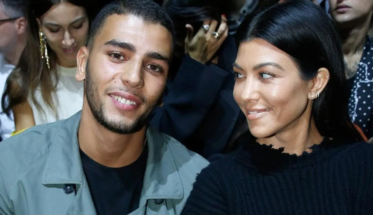 "Kourtey benar-benar jatuh cinta pada Younes. Ia pasti akan mengatakan 'ya' jika Younes melamar," ujar seorang sumber. (Celebrity Insider)
