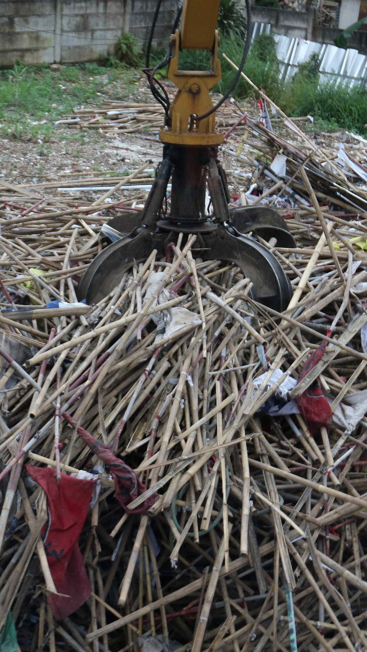 Ada sebanyak&nbsp;13.690 kilogram sampah alat peraga kampanye (APK) Pemilu 2024 yang dikumpulkan Pemprov DKI.&nbsp;Liputan6.com/Herman Zakharia