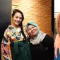 Chelsea Islan dan Asistennya (Sumber: Instagram/marsyalfian/chelseaislan)