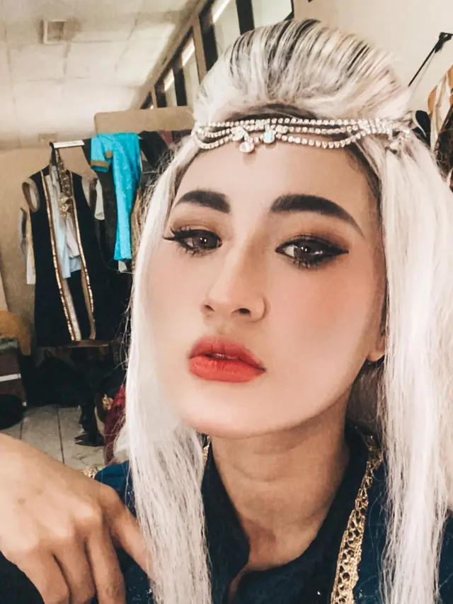 7 Gaya Camelia Putri saat Akting di Drama Kolosal, Bikin Pangling