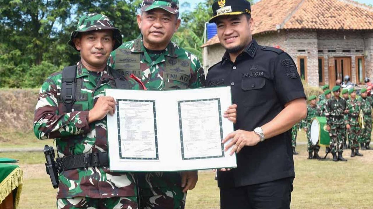 FOTO: Kasad Maruli Tutup TMMD ke-125 di Cilegon