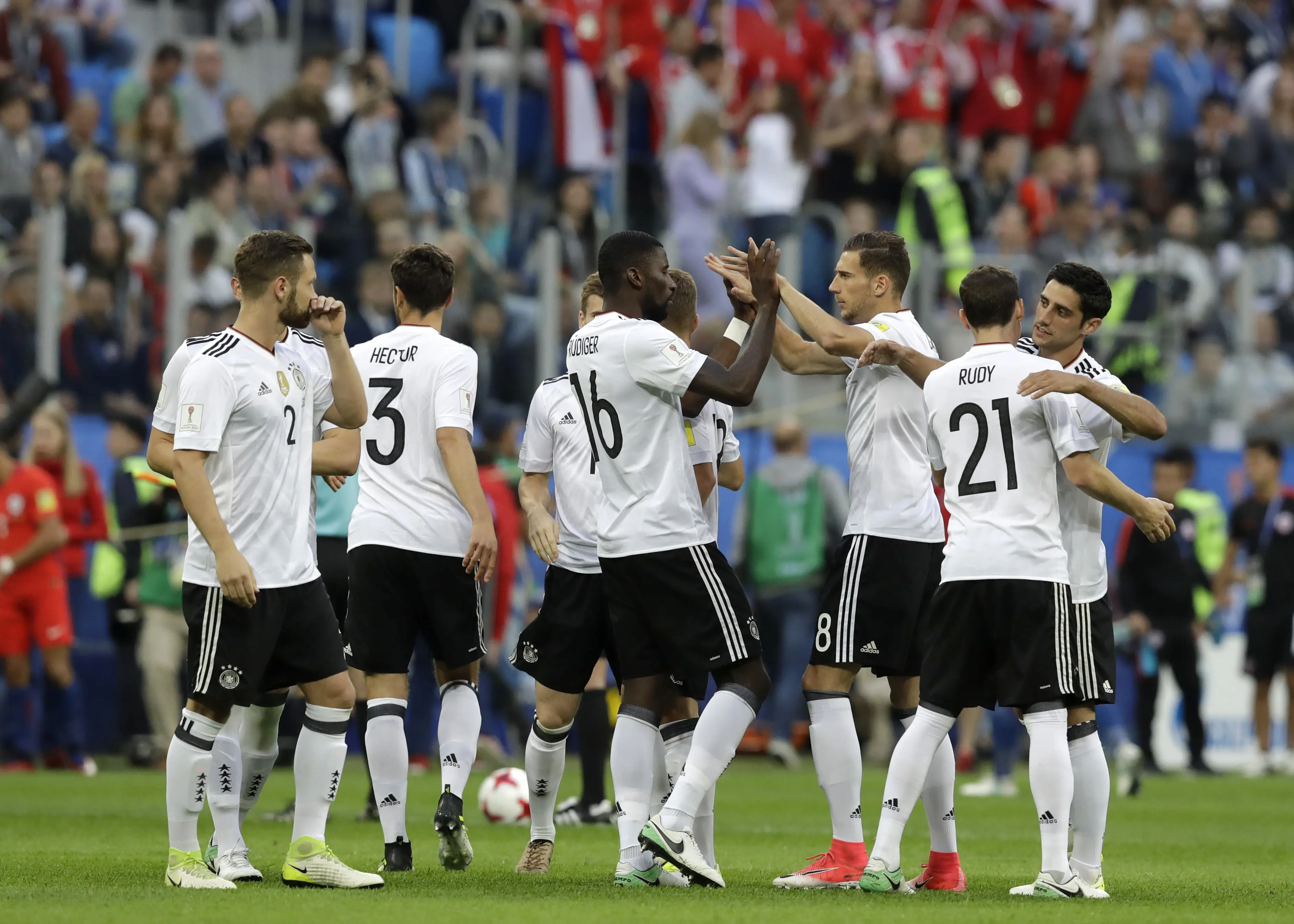 Pemain Jerman rayakan gol dari Lars Stindel di final Piala Konfederasi 2017 (AP Photo/Thanassis Stavrakis)