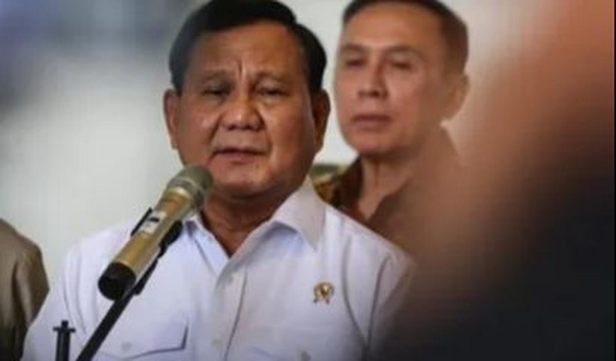 Setelah pensiun dari Polri, Iwan Bule memulai karier politiknya dengan ditunjuk sebagai Wakil Ketua Dewan Pembina Partai Gerindra.