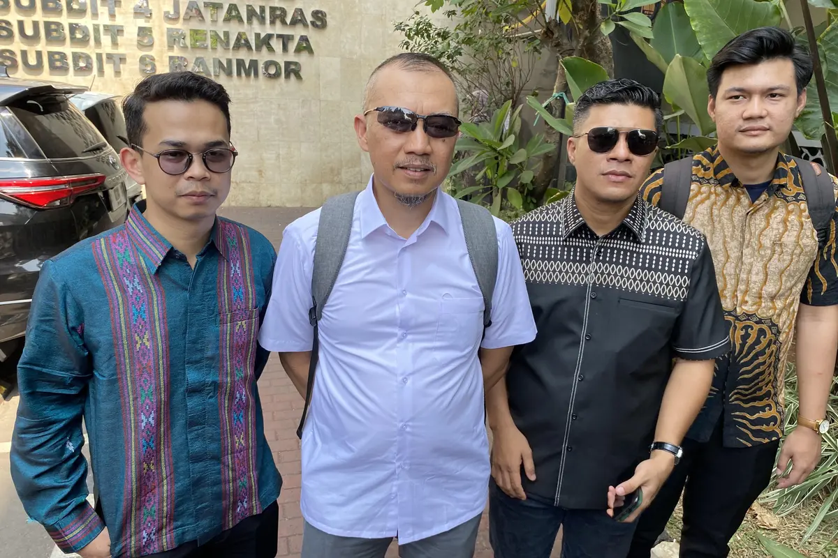 Orangtua Sultan Rif'at Alfatih, korban terjerat kabel fiber optik, didampingi penasihat hukum diperiksa sebagai saksi pelapor hari ini, Kamis (24/8/2023).