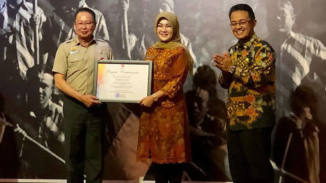 Bupati Klaten Terima Penghargaan dari BPBN