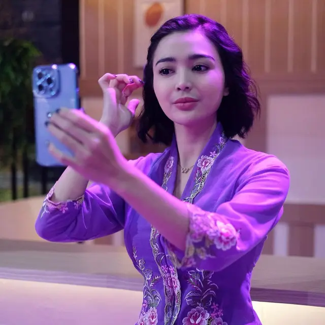 Wika Salim jadi ART di program sahur (Foto: Instagram/wikasalim)