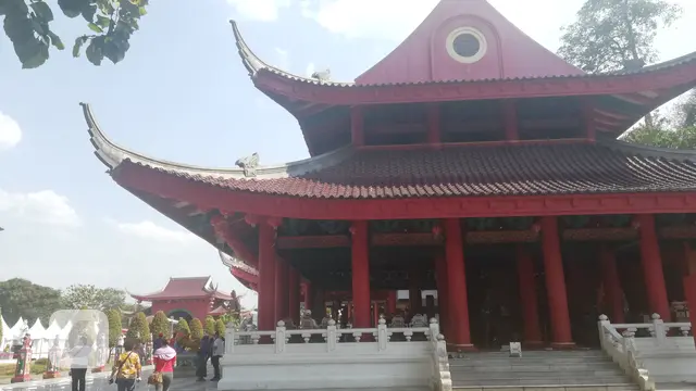 Kelenteng Sam Poo Kong