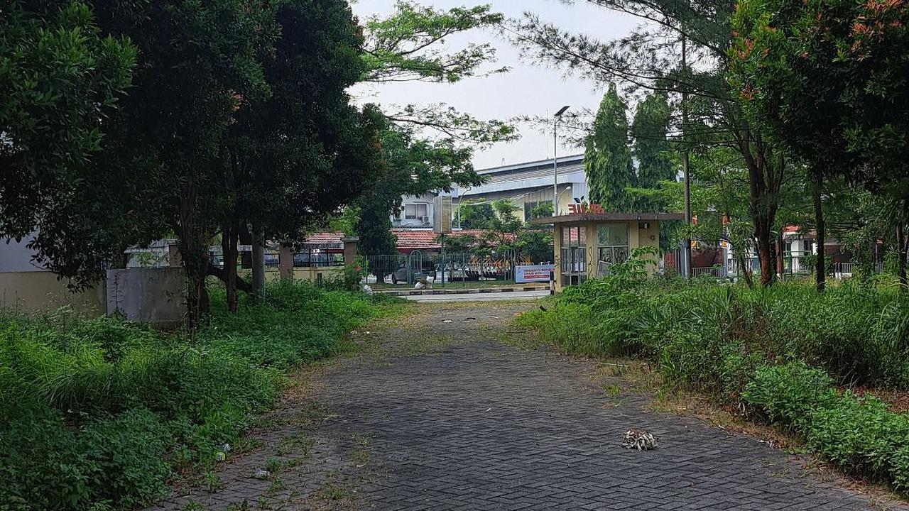 Dihubungi terpisah, Corporate Secretary PT JIEP Medik Endra Wahyudi mengatakan bahwa perumahan tersebut mulai dibangun pada 2014 dan selesai pada 2016.