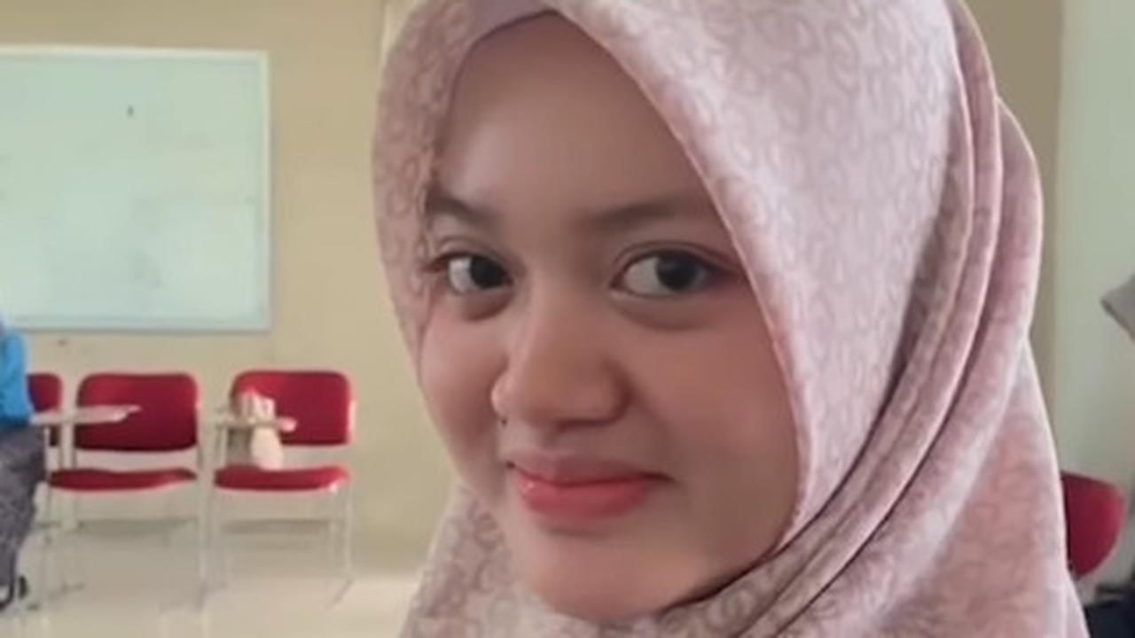 ⁠⁠Tak Tahu Tiktok, Mahasiswi Cantik Mempesona ini Ramai Disebut Wanita Idaman