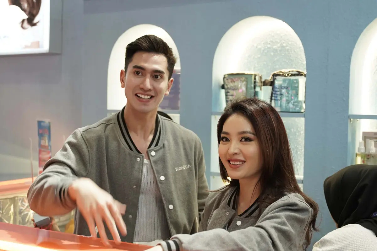 Keseruan Verrel Bramasta dan Natasha Wilona di Jakarta Fair 2023