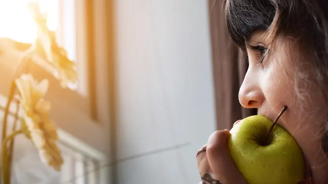 Tips atasi anak yang tak suka makan buah dan sayur. (Foto: Pixabay