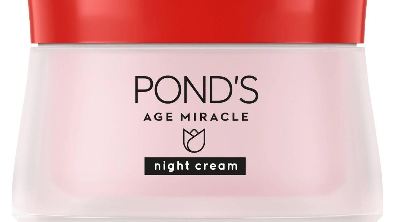 3. Unilever POND'S Age Miracle Night Cream: Mengatasi Tanda-Tanda Penuaan