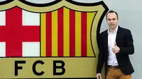 Iniesta Resmi Teken Perpanjangan Kontrak