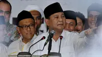 Calon presiden dari Partai Gerindra Prabowo Subianto menemui ratusan Purnawirawan TNI Polri di Bogor, Jawa Barat.