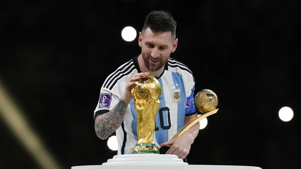 Lionel Messi di Piala Dunia 2022. (AP Photo/Martin Meissner)