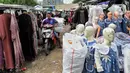Peningkatan tersebut dikarenakan banyaknya permintaan untuk memenuhi kebutuhan busana selama Ramadan dan menyambut Idul Fitri. (Liputan6.com/Angga Yuniar)