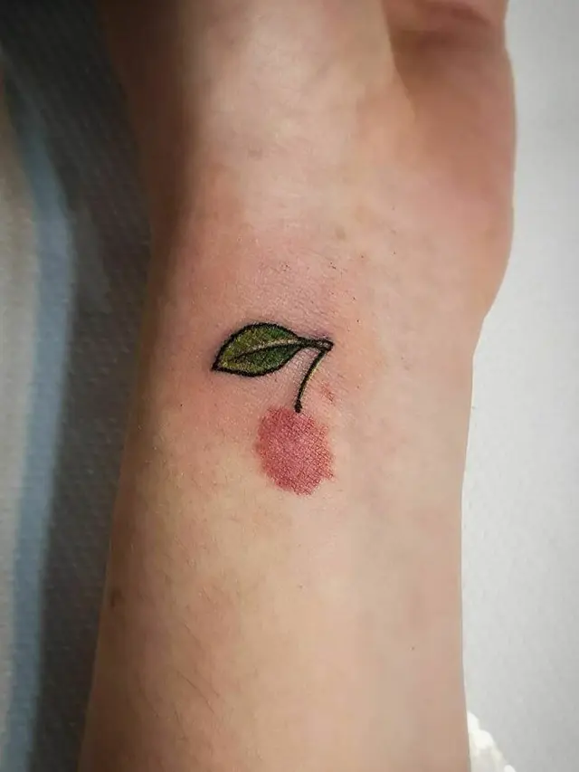 Potret Kreasi Tato Untuk Samarkan Tanda Lahir, Hasilnya Bikin Kagum. (Sumber: Boredpanda)