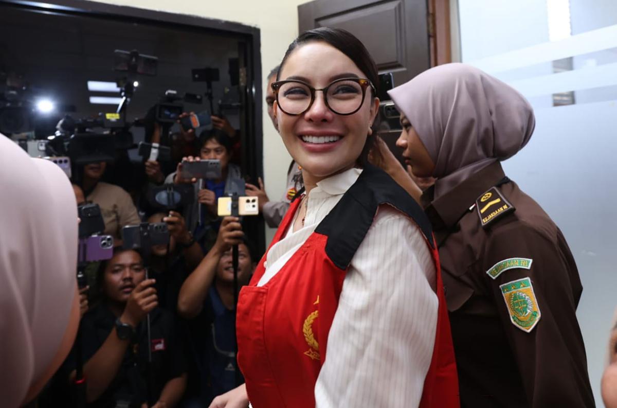 FOTO: Sidang Diwarnai Demo, Nikita Ajukan Eksepsi atas Dakwaan Pemerasan dan TPPU