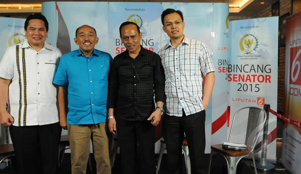 Wakil Ketum Kadin Indonesia, Natsir Mansyur, Wakil Ketum Kadin DKI Jakarta, Sarman Simanjorang, Anggota DPD RI 2014-2019, Ajiep Padindang dan Ekonom PT BCA, David Sumual saat berfoto bersama di Jakarta, Minggu (29/3/2015). (Liputan6.com/Herman Zakharia)