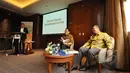 Fahry Hamzah (kanan) dan Irman Gusman (tengah) menghadiri peluncuran buku berjudul "Privatisasi Berkerakyatan" di Hotel Mandarin, Jakarta, Jumat (20/3/2015). (Liputan6.com/Faizal Fanani)