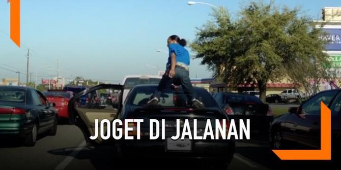 VIDEO: Tingkah Konyol saat Macet, Sampai Berjoget di Jalanan