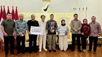 Peduli Korban Bencana NTT, Sido Muncul Salurkan Bantuan Rp400 Juta melalui BPOM dan Kemenpppa